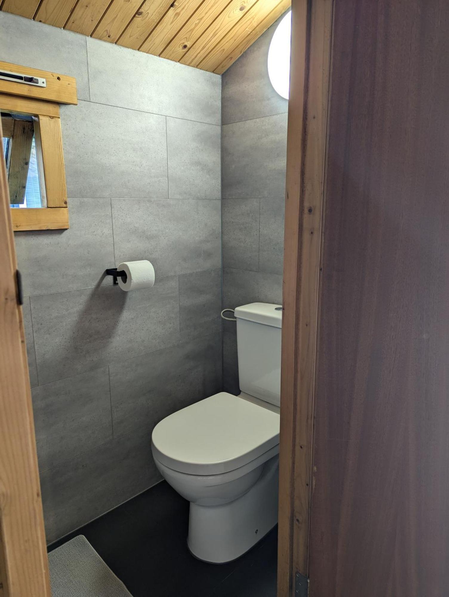 The Bee - Trekkershuts & Apartment Opperdoes Экстерьер фото
